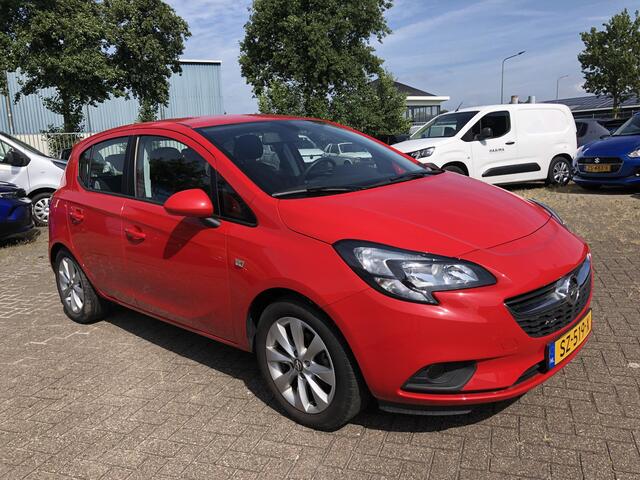Opel CORSA 1.4 Favourite 90pk | Airco | Navigatie | 14.679 km! | Cruise Control | Lichtmetalen Velgen | Parkeerhulp Achter | Dealeronderhouden | Android Auto - Apple Carplay
