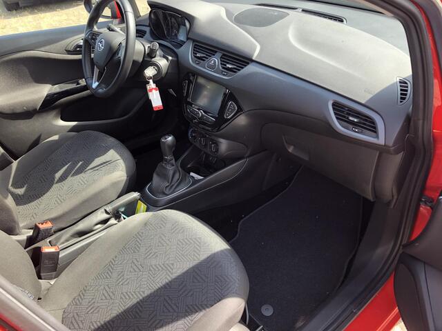 Opel CORSA 1.4 Favourite 90pk | Airco | Navigatie | 14.679 km! | Cruise Control | Lichtmetalen Velgen | Parkeerhulp Achter | Dealeronderhouden | Android Auto - Apple Carplay