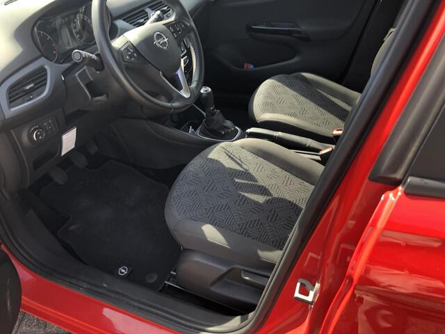 Opel CORSA 1.4 Favourite 90pk | Airco | Navigatie | 14.679 km! | Cruise Control | Lichtmetalen Velgen | Parkeerhulp Achter | Dealeronderhouden | Android Auto - Apple Carplay