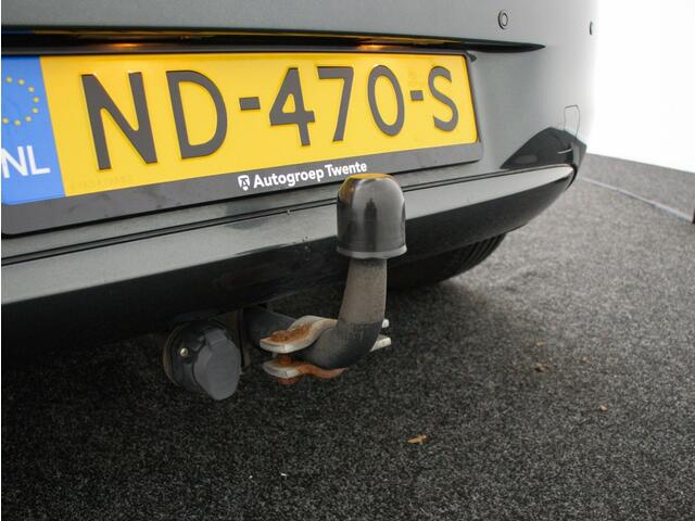 Opel CORSA 1.4 Edition | Trekhaak | Stuur- en stoelverwarming