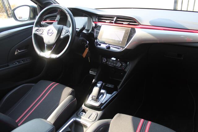 Opel CORSA 1.2 Ultimate 131pk! Automaat/Panoramadak/Navigatie/Virtual cockpit/Dodehoek detectie/Cruise control/Achteruitrijcamera/Apple carplay/Stoelverwarming/Parkeersensoren rondom/DAB/LED koplampen/16'' Lichtmetalen velgen.