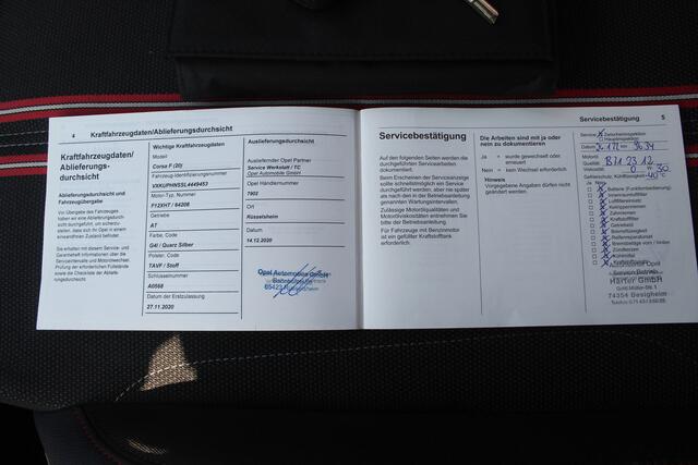 Opel CORSA 1.2 Ultimate 131pk! Automaat/Panoramadak/Navigatie/Virtual cockpit/Dodehoek detectie/Cruise control/Achteruitrijcamera/Apple carplay/Stoelverwarming/Parkeersensoren rondom/DAB/LED koplampen/16'' Lichtmetalen velgen.