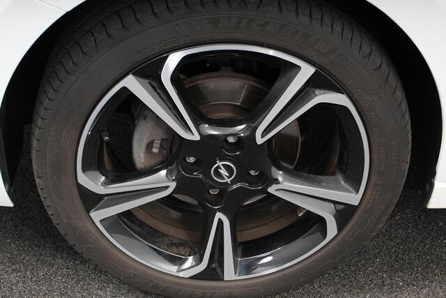 Opel CORSA 1.2 Sport | Navigatie | Apple Carplay/Android Auto | Camera | Panorama Dak | Adaptive Cruise Control | Climate Control | Winterpakket | Side/Lane Assist |