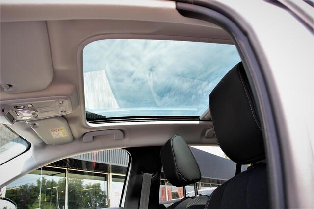 Opel CORSA 1.2 Sport | Navigatie | Apple Carplay/Android Auto | Camera | Panorama Dak | Adaptive Cruise Control | Climate Control | Winterpakket | Side/Lane Assist |