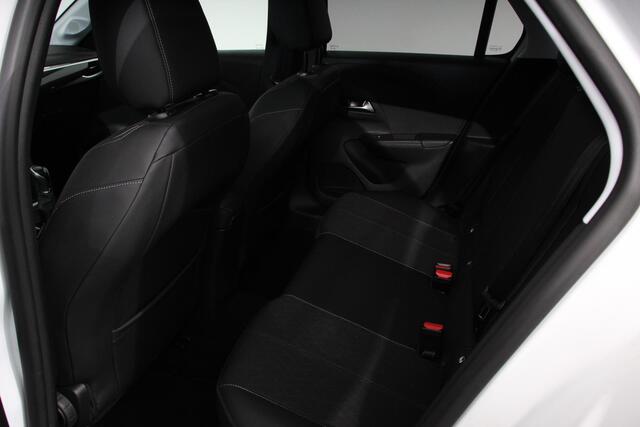 Opel CORSA 1.2 Sport | Navigatie | Apple Carplay/Android Auto | Camera | Panorama Dak | Adaptive Cruise Control | Climate Control | Winterpakket | Side/Lane Assist |