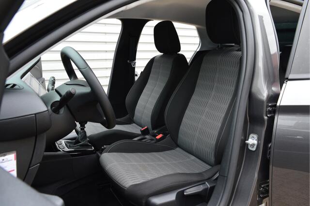 Opel CORSA 1.2 Edition O.a: Airco, Navi, Cruise, Carplay, DAB, Rijklaar, Etc. All-in prijs!