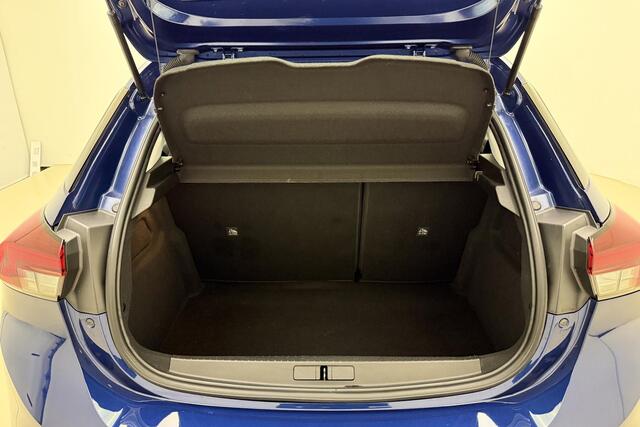 Opel CORSA 1.2 Edition 100pk | Automaat | Navigatie | Trekhaak | Parkeersensoren achter | Cruise Control | Weinig Kilometers | Apple Carplay - Android Auto