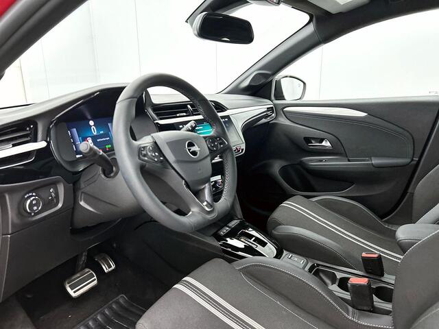 Opel CORSA 1.2 Turbo 136pk Hybrid GS Auto. Navigatie Apple Carplay/Android Auto Camera Parkeersensoren Cruise Control Dodehoek assistent Stoel- en stuurverwarming Full-LED-Matrix-koplamp Airco Lichtmetalen velgen