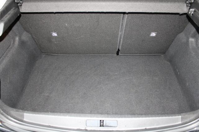 Opel CORSA 1.2 Edition Navigatie, Airco