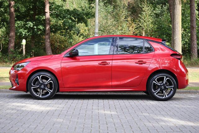 Opel CORSA 1.2 GS Line Panoramadak, LED, Adaptieve Cruise Control, Achteruitrijcamera, Virtual Cockpit, Sportstoelen, Dodehoeksensor, Flippers, Cruise Control, Navigatie, Draadloos laden, etc.