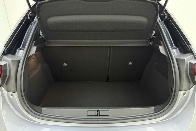 Opel CORSA 1.2 Level 4 GS 100 PK | Camera | Parkeersensoren voor en achter | Navigatie via Carplay | Lichtmetalen velgen black | Cruise control | Zwart dak