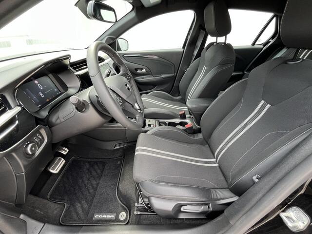 Opel CORSA 1.2 Turbo Hybrid GS 136PK Automaat / 100% Dealeronderhouden / Trekhaak (Trekgewicht 1.200kg) / Achteruitrijcamera / Navigatie via Apple Carplay & Android Auto / Cruise Control / Dodehoek Detectie / Parkeersensoren voor en achter / Radio / Airco