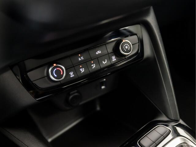 Opel CORSA 1.2 Sport (APPLE CARPLAY, GROOT NAVI, LM VELGEN, SPORTSTOELEN, LANE ASSIST, CRUISE, NIEUWE APK, NIEUWSTAAT)