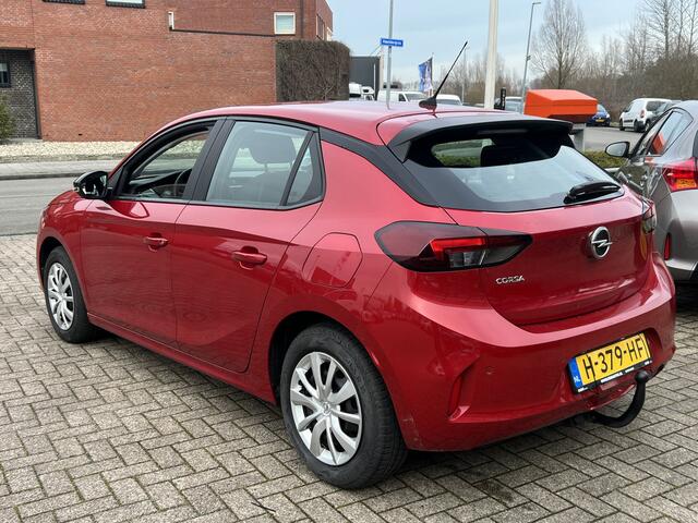 Opel CORSA 1.2 5 Drs Edition Trekhaak Navigatie Apple Carplay Android Auto DAB Parkeersensoren Cruise Control NL Auto Lage Kilometerstand Rood Metallic