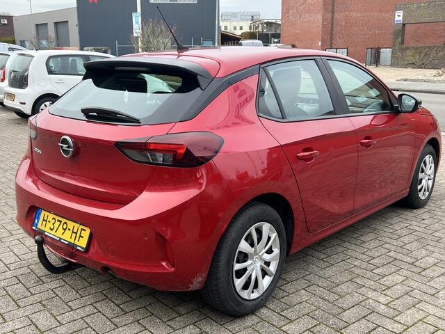 Opel CORSA 1.2 5 Drs Edition Trekhaak Navigatie Apple Carplay Android Auto DAB Parkeersensoren Cruise Control NL Auto Lage Kilometerstand Rood Metallic