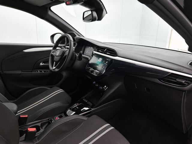 Opel CORSA 1.2 Turbo 136pk Automaat Hybrid GS | DEMO ! | Navigatie | Apple Carplay/ Android Auto | Camera | Parkeersensoren | Cruise Control | Stoel- en stuurverwarming | Airco | Lichtmetalen velgen | Getinte ramen