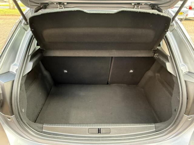 Opel CORSA 1.2 Edition / Airco/ Navigatie/ Cruise/ Apple carlay/ PDC/ LMV