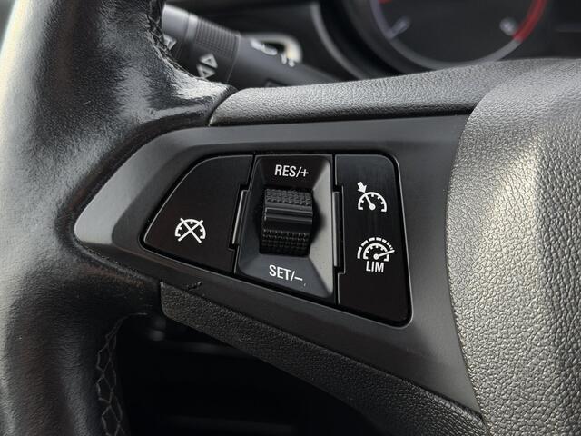 Opel CORSA 1.4 Online Edition 2.0 | Voorstoelen verwarmd | Stuurwiel verwarmd | Achteruitrij camera |