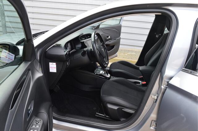 Opel CORSA 1.2 Elegance O.a: Trekhaak, Camera, PDC, Cruise, Airco, Etc. All-in prijs!