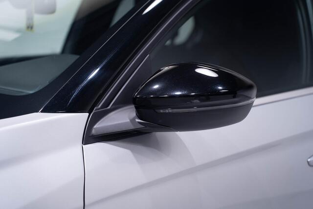 Opel CORSA 1.2 Elegance Apple carplay Camera Navi Clima Leder/stof PDC v+a