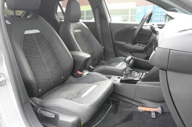 Opel CORSA 1.2 Turbo 100pk Ultimate / Nieuw model / Camera / Stoel- en stuurverwarming