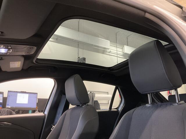 Opel CORSA 1.2 100 pk Turbo GS Line Panoramadak, Climate Control, Cruise Control, Camera, Winter Pakket