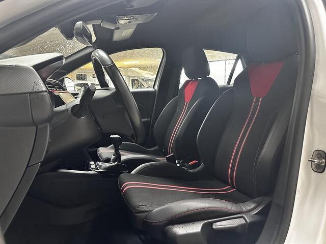 Opel CORSA 1.2 GS Line /D-Riem Verv 110.000KM! /Two Tone /LED Koplampen /Apple + Android /DAB+! /Half-Leder /Airco /Cruise /Elek. pakket /Bluetooth /Regensensor /Isofix /LED Mistlampen /16"LMV.