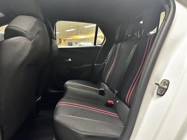 Opel CORSA 1.2 GS Line /D-Riem Verv 110.000KM! /Two Tone /LED Koplampen /Apple + Android /DAB+! /Half-Leder /Airco /Cruise /Elek. pakket /Bluetooth /Regensensor /Isofix /LED Mistlampen /16"LMV.