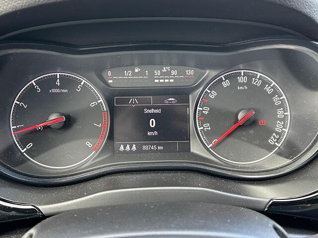 Opel CORSA 1.4 Black Edition | Navigatie | Airco | Parkeersensoren achter | Dealer Onderhouden |