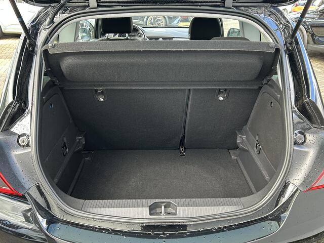 Opel CORSA 1.4 Black Edition | Navigatie | Airco | Parkeersensoren achter | Dealer Onderhouden |