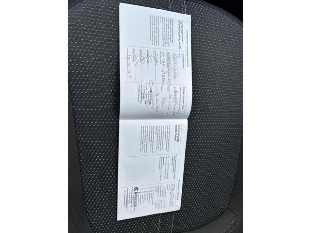 Opel CORSA 1.4 Black Edition | Navigatie | Airco | Parkeersensoren achter | Dealer Onderhouden |