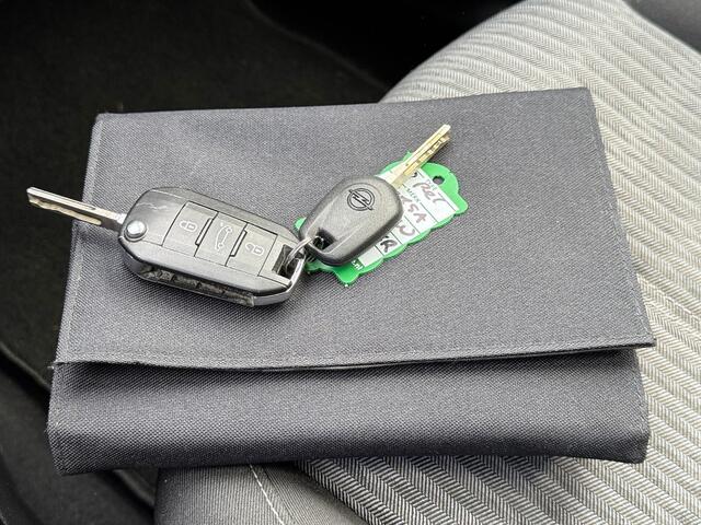 Opel CORSA 1.2 Edition 100pk airco,cruise,carplay