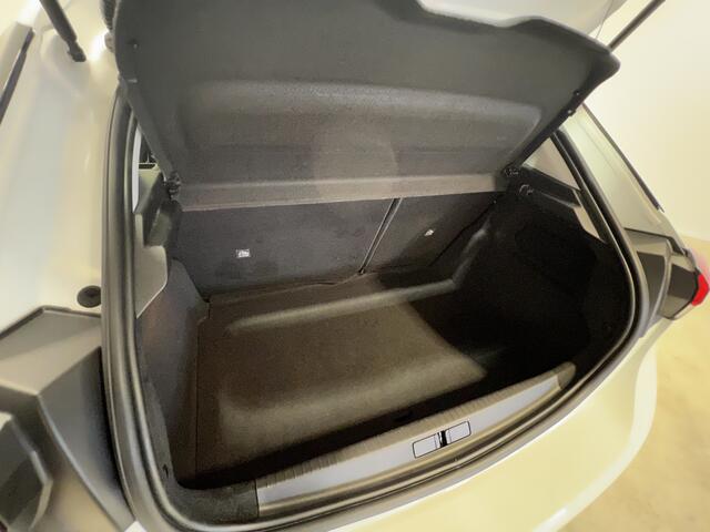 Opel CORSA 1.2 Edition | Android Auto/Apple Carplay | LM Velgen 16" | Cruise Control | Parkeersensoren Achter | Airco |