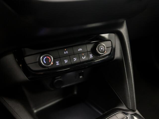 Opel CORSA 1.2 Elegance (APPLE CARPLAY, GROOT NAVI, LEDER, LM VELGEN, SPORTSTOELEN, LED KOPLAMPEN, CRUISE, LANE ASSIST, NIEUWSTAAT)
