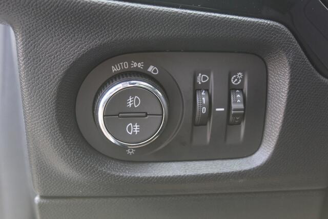 Opel CORSA 1.2-100 pk Turbo GS. Panoramadak, Winterpakket, Cruise Control, Climate Control, Two tone,