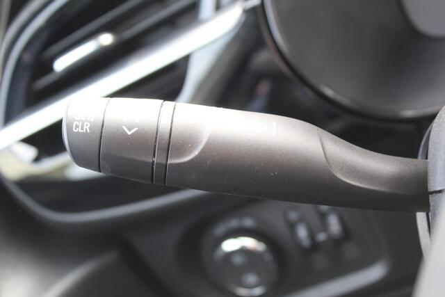 Opel CORSA 1.2-100 pk Turbo GS. Panoramadak, Winterpakket, Cruise Control, Climate Control, Two tone,