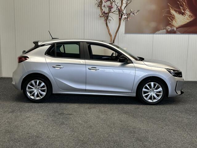 Opel CORSA 1.2 TURBO EDITION 15 STUKS OP VOORRAAD !! NAVIGATIE VIA APPLE CARPLAY/ANDROID STUUR/STOELVERWARMING CRUISE CONTROL RIJSTROOKSENSOREN DODEHOEKSENSOREN ACHTERUITRIJCAMERA ZEER MOOI !! 3010