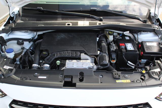 Opel CORSA 1.2-100pk Turbo GS Line. Erg mooie sportieve wagen, slechts 23.500 ! Panoramadak, Lane- en side assist, Telefoonvoorb., Cruise Cntrl, LED verl., PDC v+a, LM wielen, Climate Control, Navigatie by Apple/Android, Stoel- en stuurwiel verwarming etc.