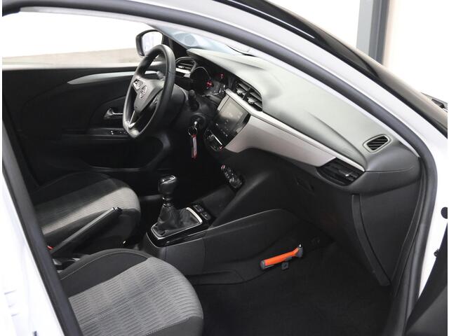 Opel CORSA 100PK Edition | 1ste eigenaar | Camera | ZWART DAK | AppleCarPlay/AndroidAuto | Airco | DAB Radio | 16"LMV | Trekhaak | Parkeersensoren | Privacy Glass | Isofix | All Season Banden |