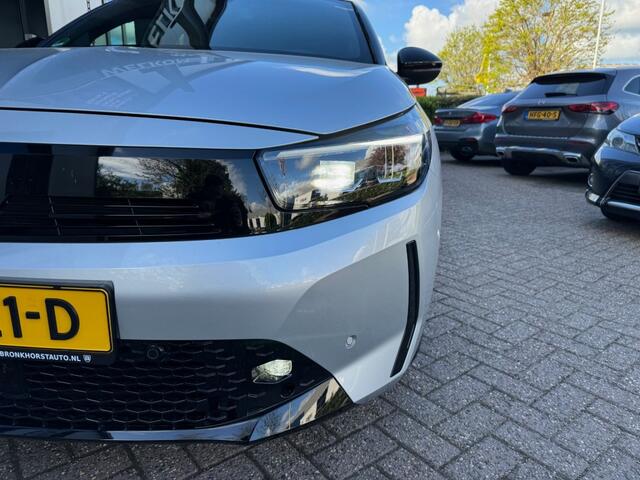 Opel CORSA 1.2 GS TwoTone Automaat 131PK, Navi, Camera, PDC, LM-velgen, NIEUWSTAAT