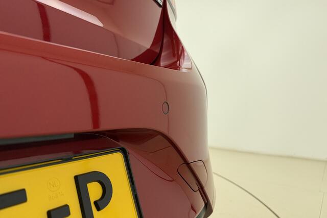 Opel CORSA 1.2 Turbo Hybrid GS |Two Tone | Achteruitrijcamera | Draadloos Apple Carplay/Android Auto | Parkeersensoren | Lichtmetalen velgen