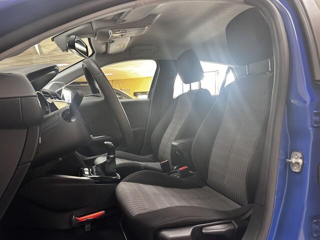 Opel CORSA 1.2 Edition/ 16'' LMV/ Lane-Assist./ Airco/ APPLE + ANDROID/ Cruise/ Elek. pakket/ Isofix/ Bluetooth/ Armsteun/ Multi. Stuur/ Dagrijverl./ Metallic lak.