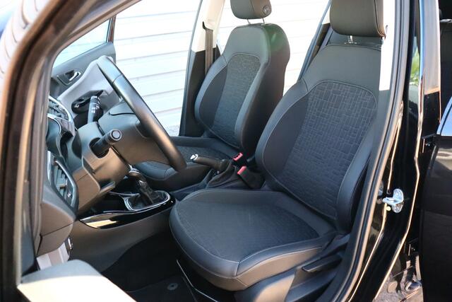 Opel CORSA 1.4 Online Edition Automaat O.a: PDC, Camera, Clima, Cruise, Navi, Dab, Carplay, E.t.c. ... Rijklaar! All-in prijs.