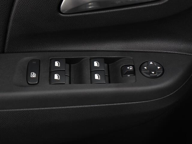 Opel CORSA 1.2 Turbo 100pk Automaat GS Navigatie Apple Carplay/Android Auto Digitale Cockpit Camera Parkeer sensoren Airco Lichtmetalen velgen