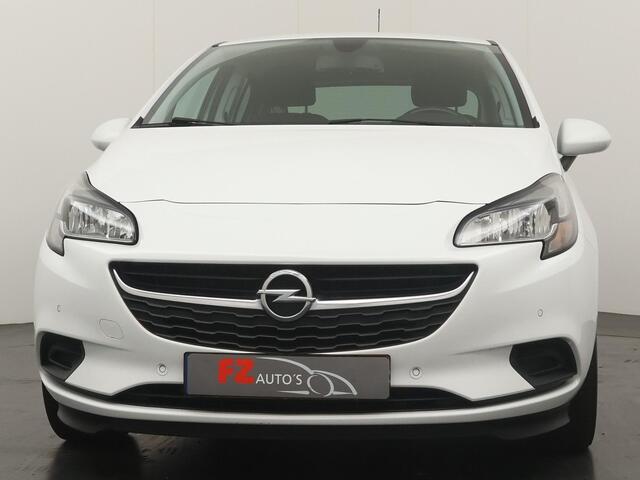Opel CORSA 1.0 Turbo 120 Jaar Edition - Navigatie - Parkeersensoren - Stoelverwarming - Cruise Control