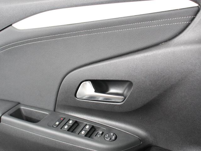 Opel CORSA 1.2 Turbo 110pk Hybrid Automaat GS Navigatie Airco Cruise control Parkeersensoren Apple Carplay/ Android Auto Camera Lichtmetalen velgen LED