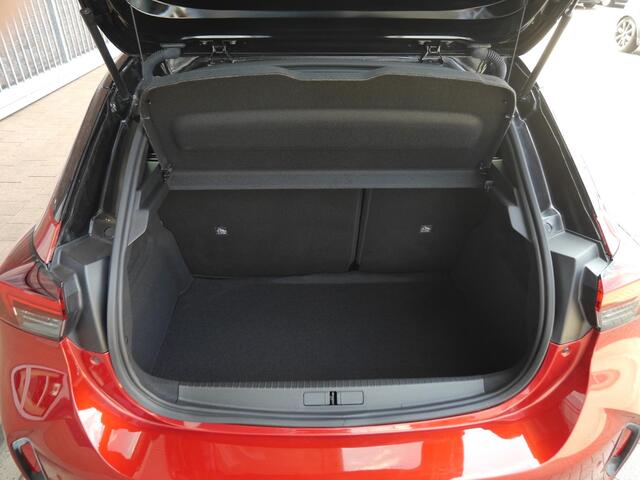 Opel CORSA 1.2 Turbo Yes | Nieuwe auto | 17 inch lichtmetalen velgen | Airco | Parkeersensoren | Cruise control | Stuurverwarming | Stoelverwarming | Apple carplay/Android auto
