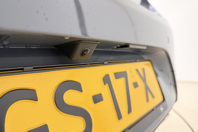 Opel CORSA 1.2 Turbo GS | Navigatie | Stoelverwarming | Stuurverwarming | Climate control | Camera | Cruise control | Sportstoelen