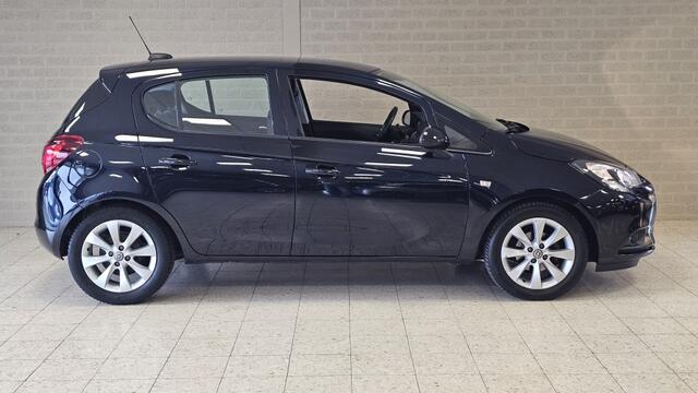 Opel CORSA 1.4 Favourite