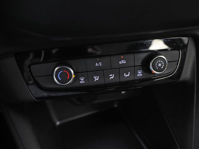 Opel CORSA 1.2 Sport (APPLE CARPLAY, GROOT NAVI, CRUISE, PARKEERSENSOREN, LEDER STUURWIEL, SPORTSTOELEN, LM VELGEN, NIEUWSTAAT)